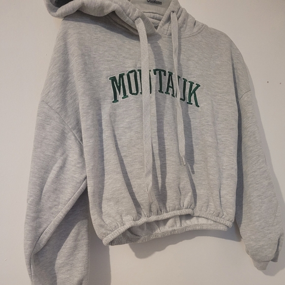 Tops - Picture 3 of 4